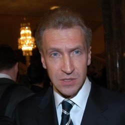 Игорь Шувалов, первый вице-премьер РФ 

