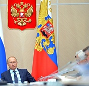 Губернаторов пригласили в Кремль 